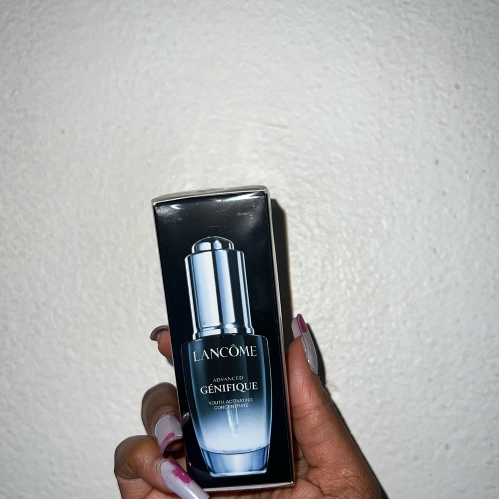 Lancôme Geénifique Serum  UNOPENED. Never used